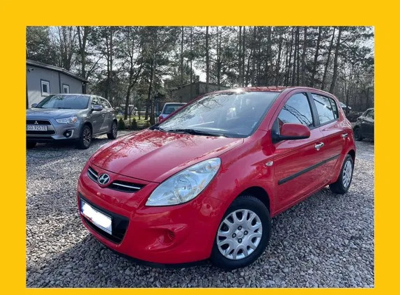 hyundai Hyundai i20 cena 23700 przebieg: 90000, rok produkcji 2011 z Września